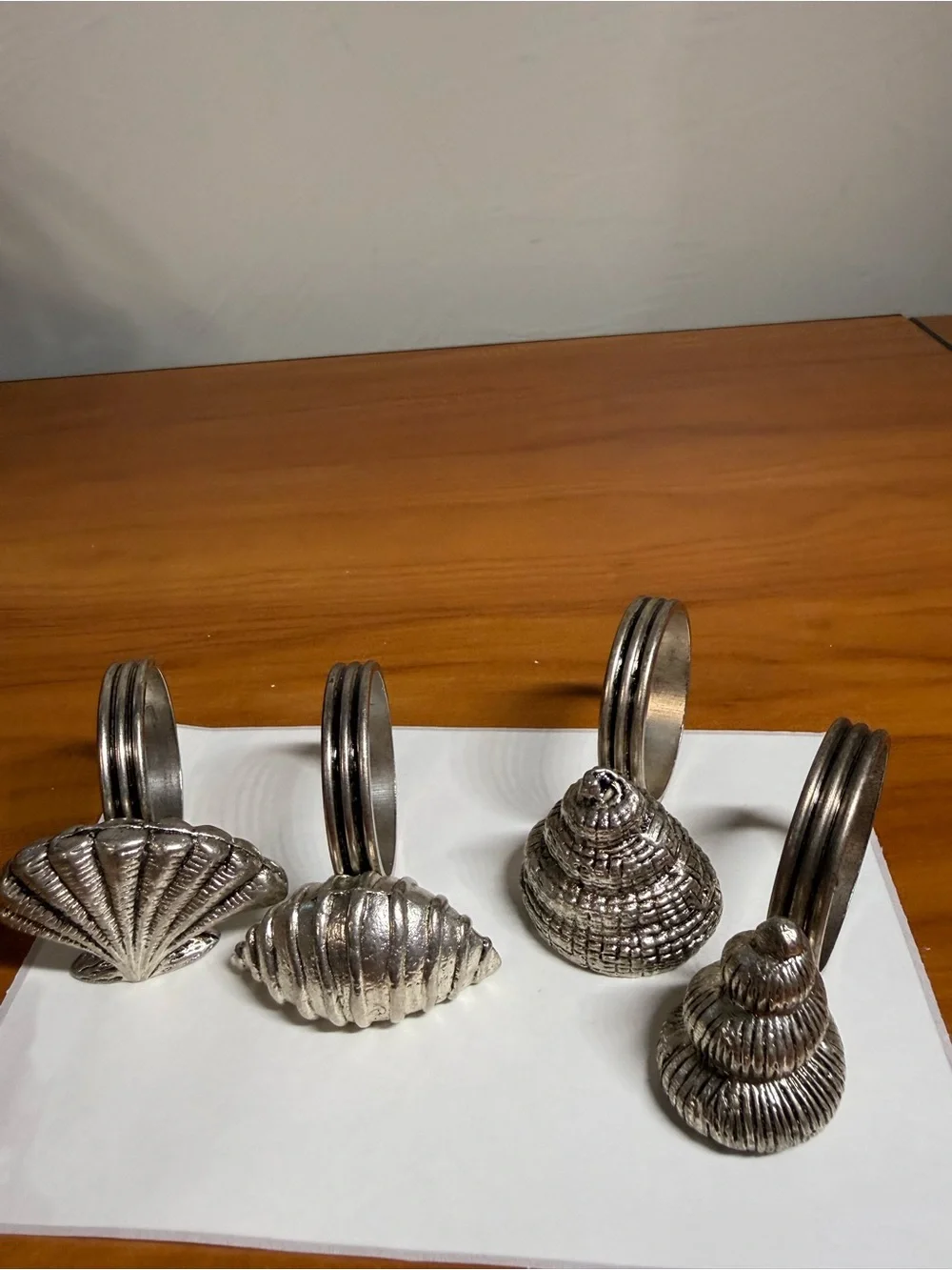 4 Piece Pewter Metal Napkin Ring Holder Seashell Beach Minimalist Dining